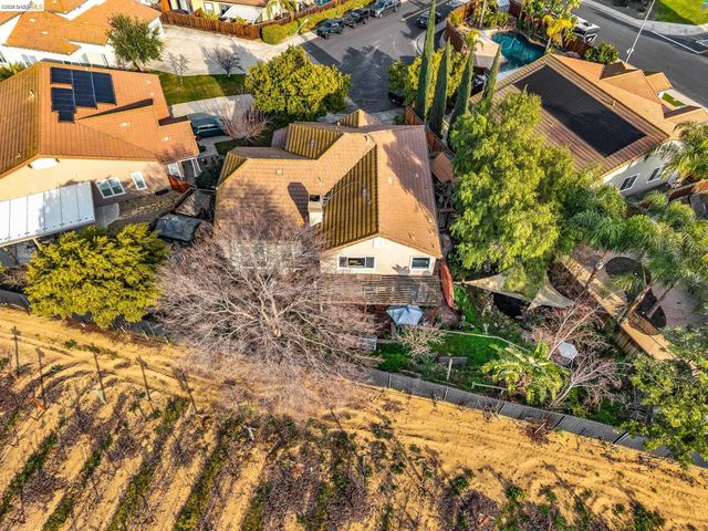 10 Kali Ct, Oakley, CA 94561