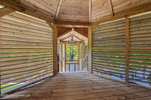 15 Wisteria Court, Bay Saint Louis, MS 39520