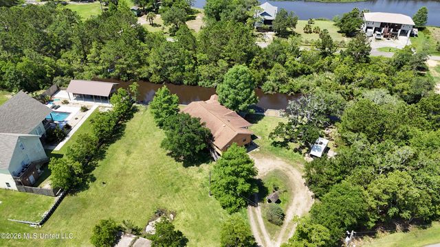 15 Wisteria Court, Bay Saint Louis, MS 39520