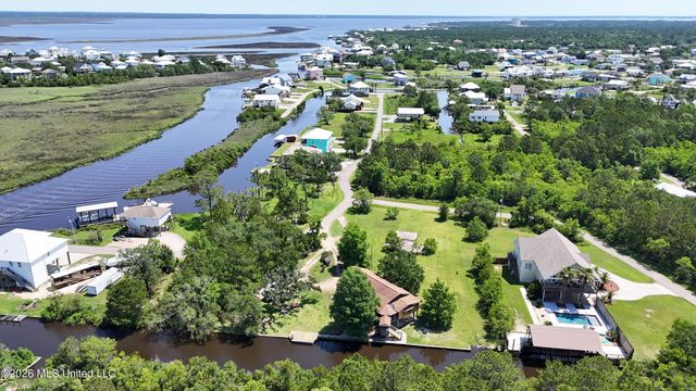 15 Wisteria Court, Bay Saint Louis, MS 39520