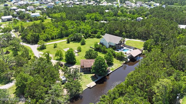 15 Wisteria Court, Bay Saint Louis, MS 39520