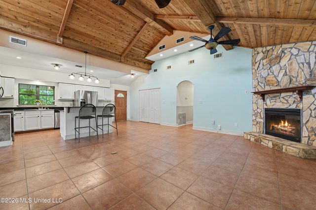 15 Wisteria Court, Bay Saint Louis, MS 39520