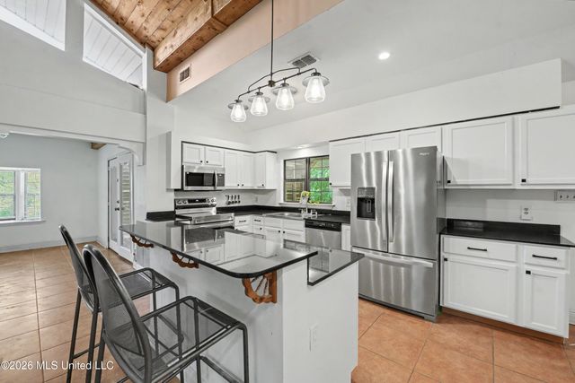 15 Wisteria Court, Bay Saint Louis, MS 39520