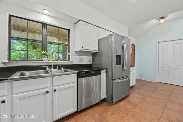 15 Wisteria Court, Bay Saint Louis, MS 39520