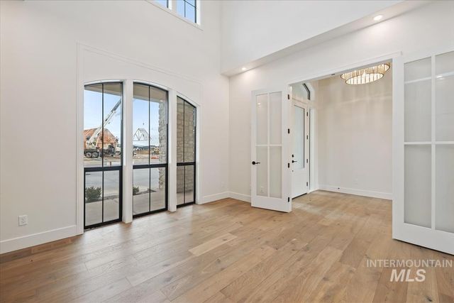 6404 W Danes Dr, Eagle, ID 83616