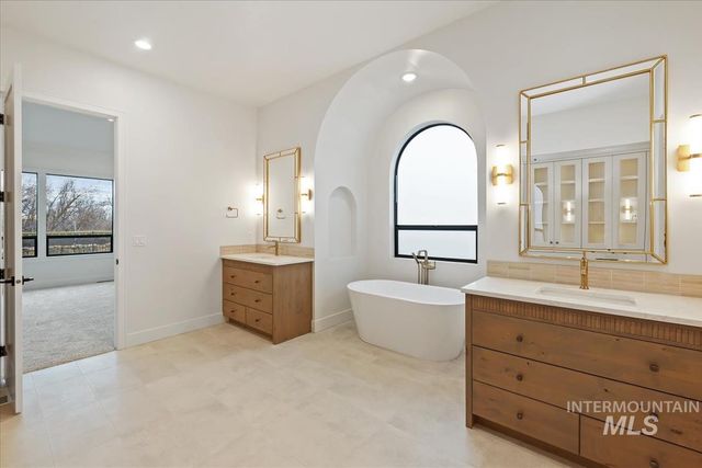 6404 W Danes Dr, Eagle, ID 83616