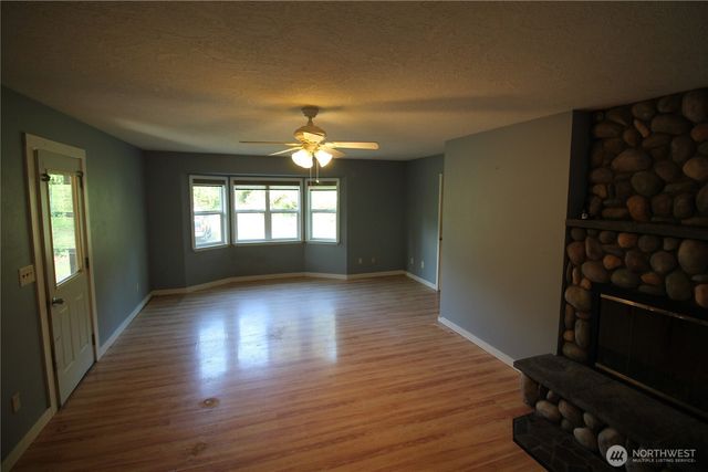 496 PH 10, Castle Rock, WA 98611