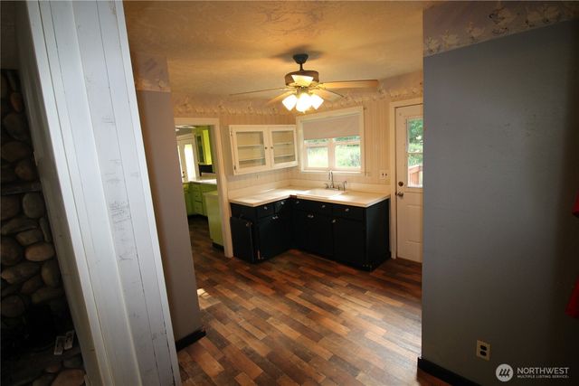 496 PH 10, Castle Rock, WA 98611