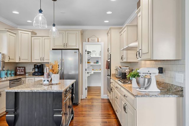 753 Tate Ln, Mount Juliet, TN 37122