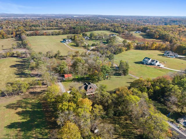 753 Tate Ln, Mount Juliet, TN 37122