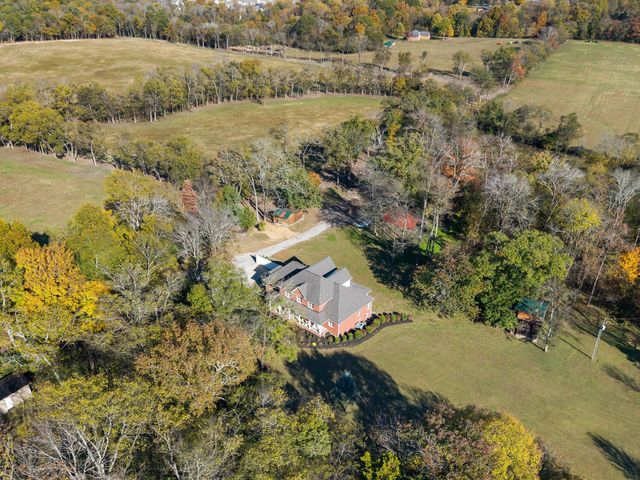 753 Tate Ln, Mount Juliet, TN 37122