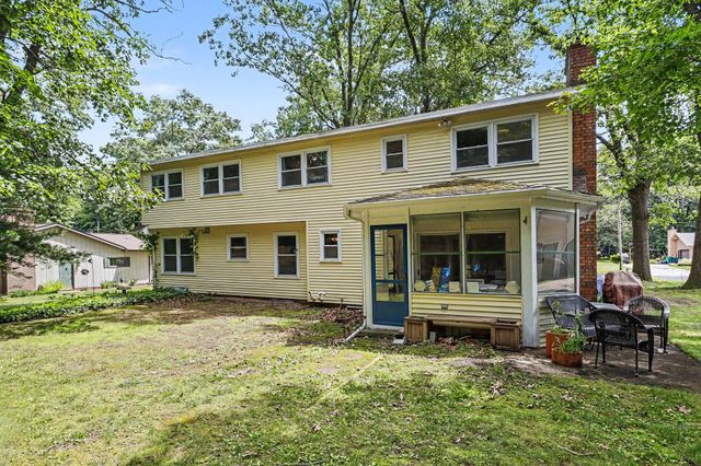 10162 Lloy Street, Portage, MI 49024