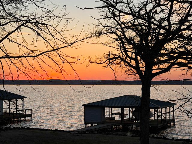 21028 Bay Shore Dr, Flint, TX 75762