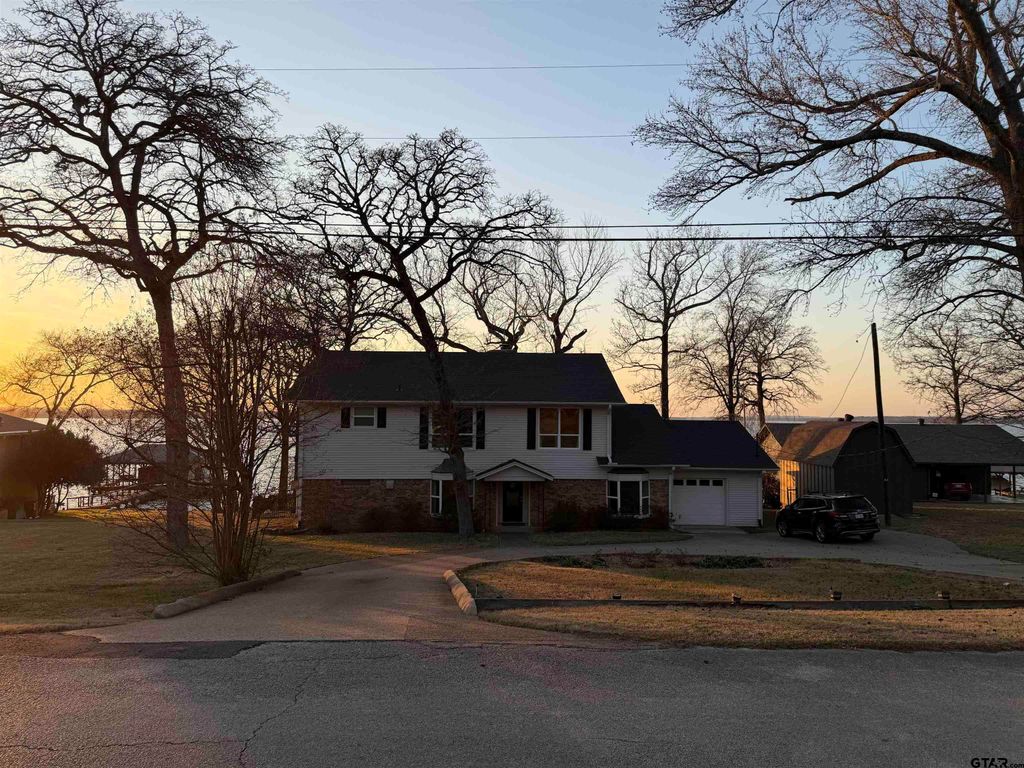 21028 Bay Shore Dr, Flint, TX 75762