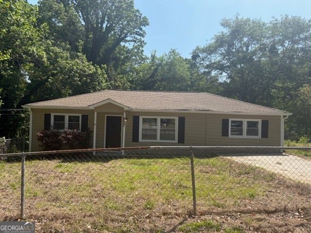 6057 Blackhawk Trail SE, Mableton, GA 30126