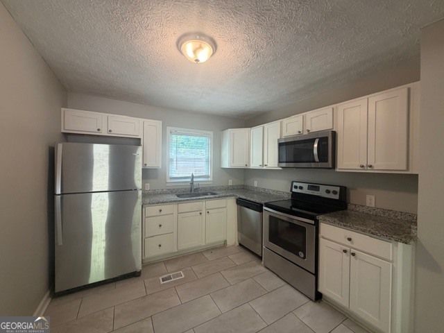 6057 Blackhawk Trail SE, Mableton, GA 30126