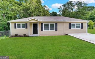 6057 Blackhawk Trail SE, Mableton, GA 30126