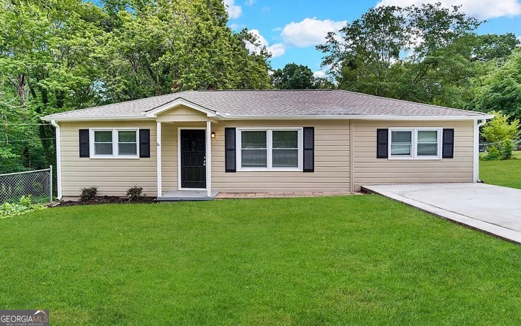 6057 Blackhawk Trail SE, Mableton, GA 30126