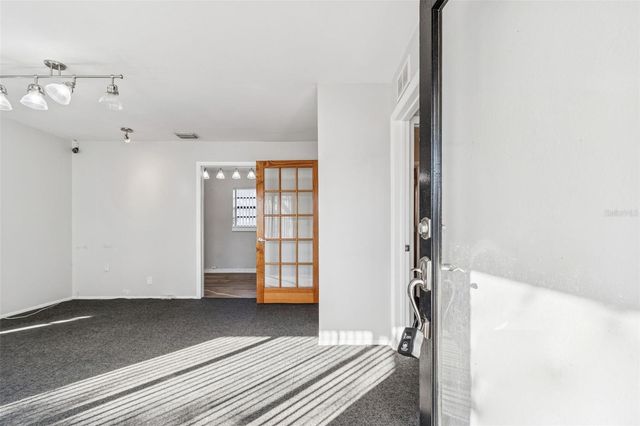 801 49TH STREET N, St Petersburg, FL 33710