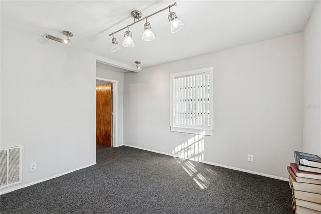 801 49TH STREET N, St Petersburg, FL 33710