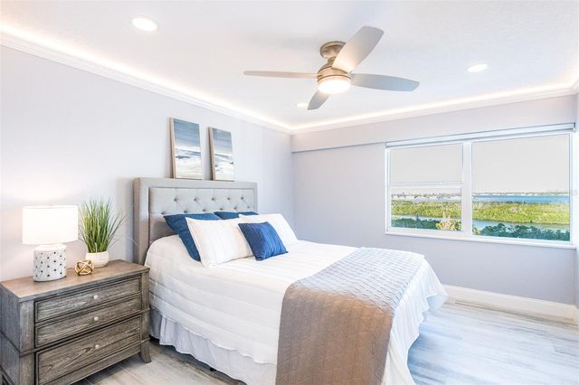 1750 BENJAMIN FRANKLIN DRIVE 10G, Sarasota, FL 34236