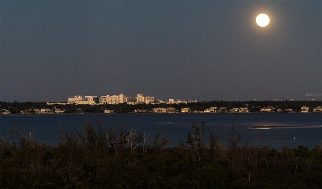 1750 BENJAMIN FRANKLIN DRIVE 10G, Sarasota, FL 34236