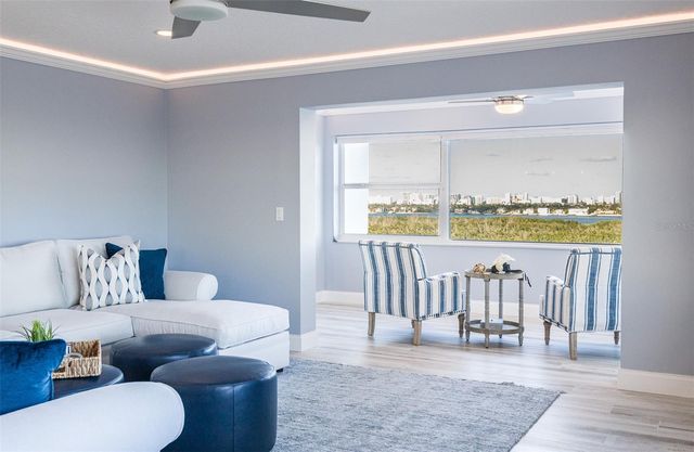 1750 BENJAMIN FRANKLIN DRIVE 10G, Sarasota, FL 34236