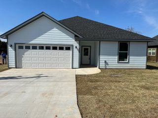 2500 San Gabriel Drive, Granbury, TX 76048