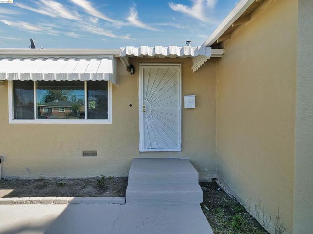 138 Eldridge Avenue, Oakland, CA 94603