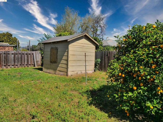 138 Eldridge Avenue, Oakland, CA 94603