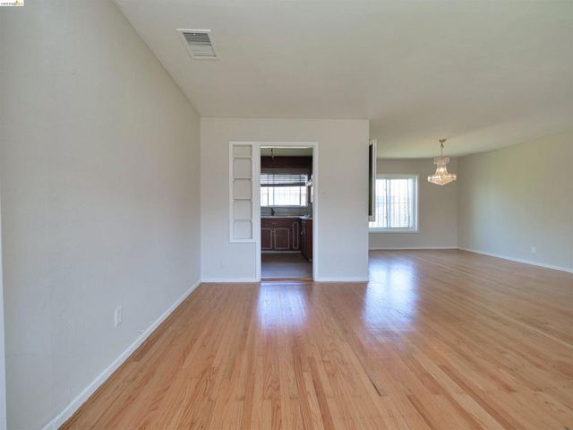 138 Eldridge Avenue, Oakland, CA 94603