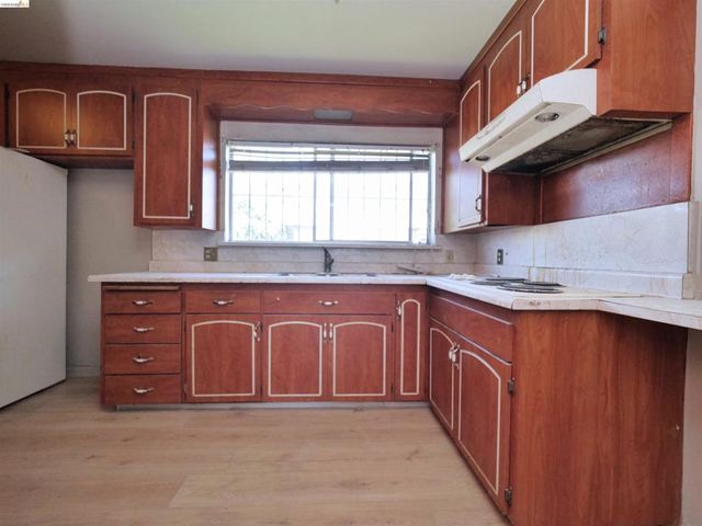 138 Eldridge Avenue, Oakland, CA 94603