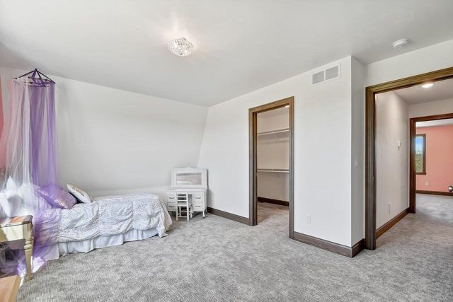 5431 RIVER OAKS DRIVE, De Pere, WI 54115