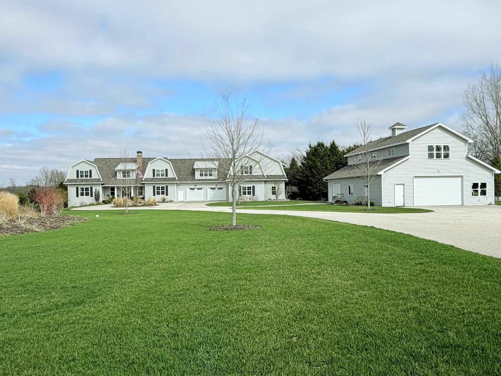 5431 RIVER OAKS DRIVE, De Pere, WI 54115