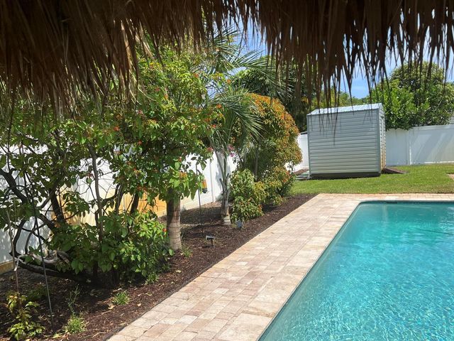 2110 NE 4th Avenue, Boca Raton, FL 33431