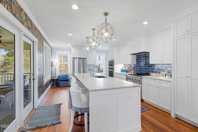 819 Broad Street, Beaufort, NC 28516