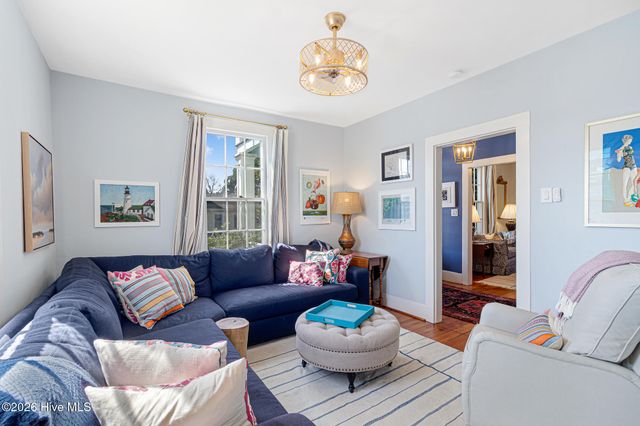 819 Broad Street, Beaufort, NC 28516