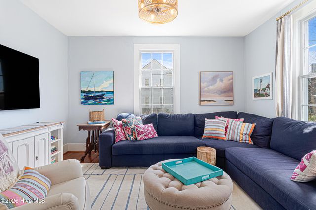 819 Broad Street, Beaufort, NC 28516