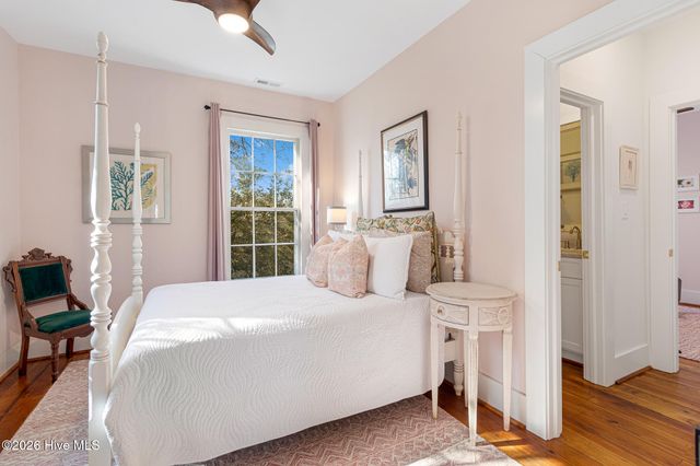 819 Broad Street, Beaufort, NC 28516