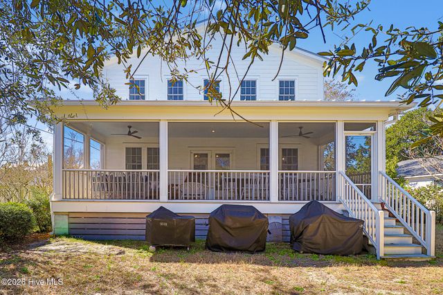 819 Broad Street, Beaufort, NC 28516