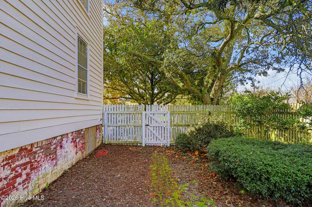 819 Broad Street, Beaufort, NC 28516