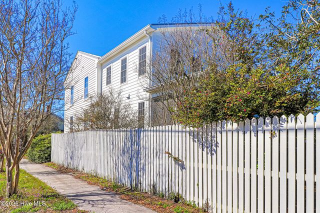 819 Broad Street, Beaufort, NC 28516