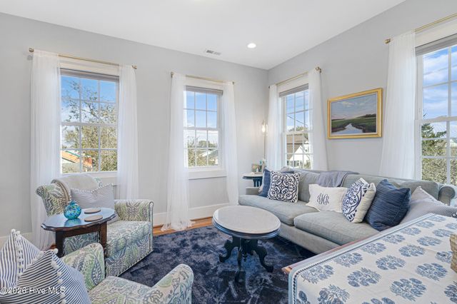 819 Broad Street, Beaufort, NC 28516