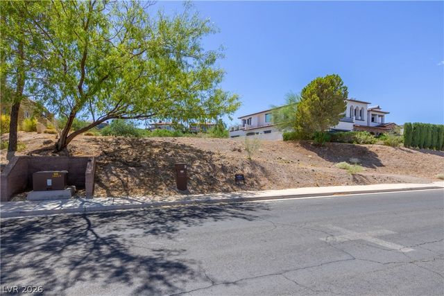 48 Rue Mediterra Drive, Henderson, NV 89011