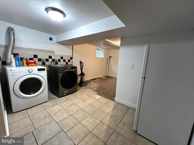 3809 LARCHMONT DR, Annandale, VA 22003