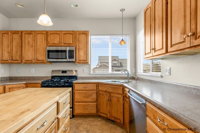 3604 SHAWNEE ST, Cheyenne, WY 82001