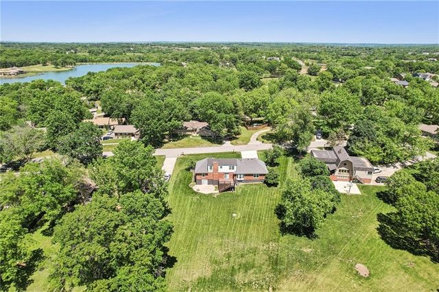 12343 Merion Drive, Kansas City, KS 66109