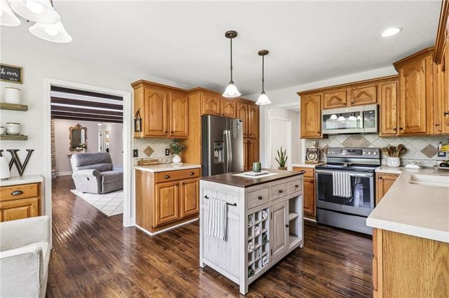12343 Merion Drive, Kansas City, KS 66109