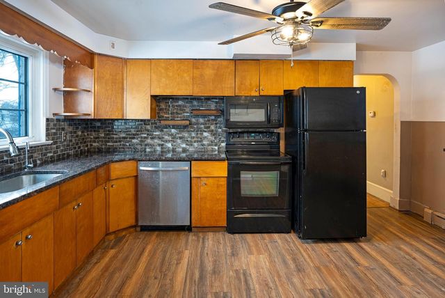 2428 E KINGS HWY, Coatesville, PA 19320