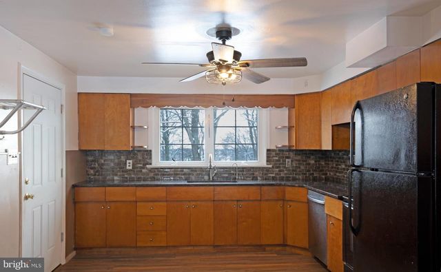 2428 E KINGS HWY, Coatesville, PA 19320